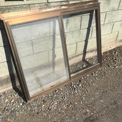 サッシ　あげます。