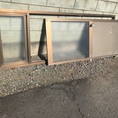 サッシ　引き戸　あげます。