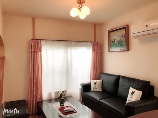 三に掛けソファと和式テーブル