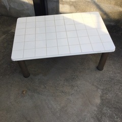 タイルテーブル