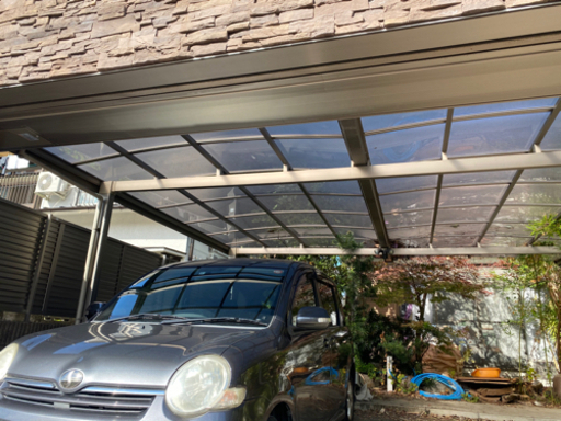 カーポート二台分　(詳細を確認してください)