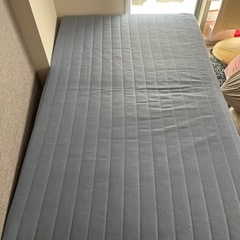 セミダブルベット　脚付ベット