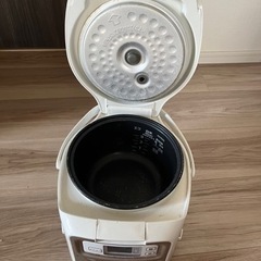 炊飯器の画像