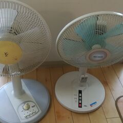 扇風機2台まとめて　山善とYUASA　ホコリ結構ついてます