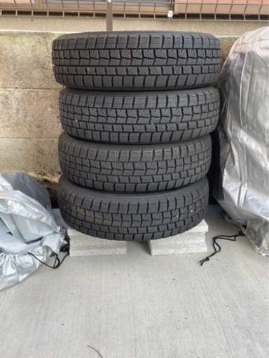 ホイール未使用品　１シーズンのみ使用の美品スタッドレスタイヤ
