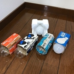 新品、中古電球まとめて8個の画像