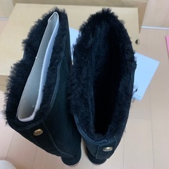 値下げUGG 新品未使用ロングブーツ　24.5㎝の画像