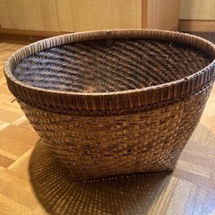 【大・深め】籐カゴ(お譲り先が決まりました)