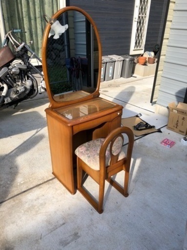 France mirror?ドレッサー