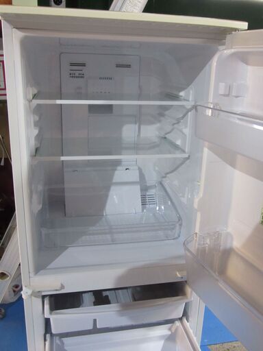 冷蔵庫　シャープ製　１３７ℓ