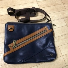 ２つ組み　ショルダーバッグの画像