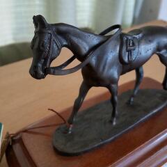 馬の置物の画像