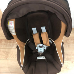 【美品】エールベベ　クルットNT2 チャイルドシートの画像