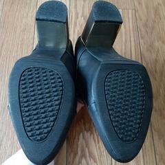 【美品】黒の7cmヒールのパンプスの画像