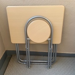 【交渉中】折り畳みテーブルと椅子の画像