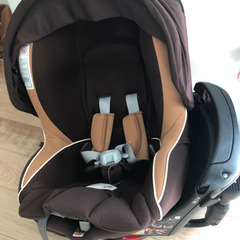 【美品】エールベベ　クルットNT2 チャイルドシートの画像
