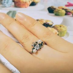 パールとラインストーンのリング