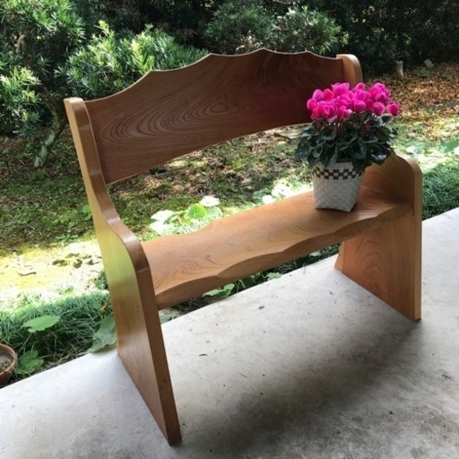 大工さんの手作りベンチ　欅無垢材