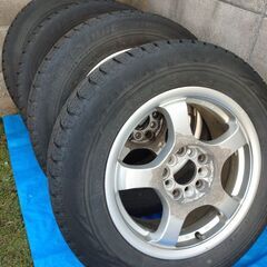 (商談中)15インチアルミホイールとスタッドレス