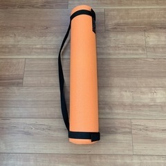 ヨガマット　持ち運びベルト付きの画像