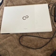 FUJITSU ノートパソコン