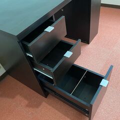 札幌引き取り限定　書斎机　電源ありの画像
