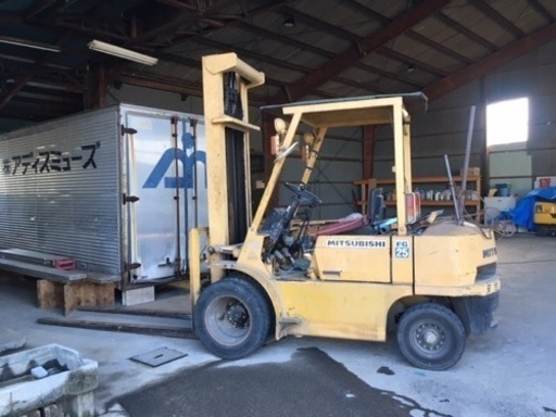 フォークリフト