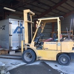 フォークリフト