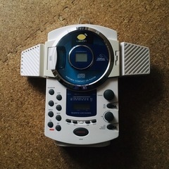 【ジャンク】バスルーム用　ポータブルCDプレーヤー