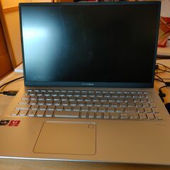 ASUSノートパソコン 15.6型