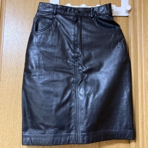 合皮(皮？)スカート