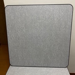 75cm × 75cm コタツとコタツ布団の画像