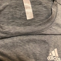 adidas Tシャツの画像