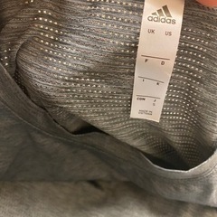 adidas Tシャツの画像