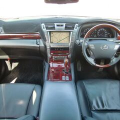 ★保証人無し★全国対応★【自社ローン】LS460 バージョンS Iパッケージ　19インチブラックアルミ　車検5/10の画像