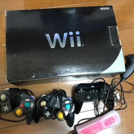 Wii本体・コントローラ・コード類一式
