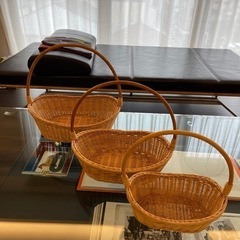 カゴ3つ、お譲りします。