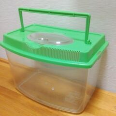 飼育ケース　水槽　虫かご　ダイソー大500円の品　持ち運び可　プ...