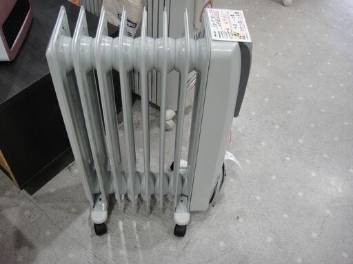 デロンギ　オイルヒーター　H770812EFSN 【モノ市場東海店】ｙ