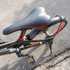子ども用自転車✨ブリヂストン　Levena✨スポーツタイプ✨18インチ✨軽量のアルミフレーム✨黒✨鍵なしタイプ✨中古品✨【こちらは店舗です。浜村鹿野温泉ICから3分 買取本舗 宮本リサイクル 営業時間９～１９時 定休日水曜のみ←連絡できませんm(_ _)m】の画像