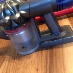 壊れた掃除機の画像
