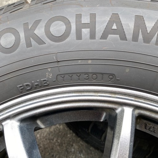 ★特価★ YOKOHAMAスタッドレス＆アルミ4本セット。215/65/R16