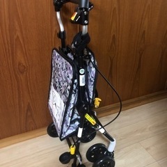 決まりました。未使用品　シルバーカーの画像