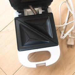 ホットサンドメーカーホワイトの画像