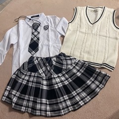 大人気　新品　学校女子 制服　5点セット　130cmの画像
