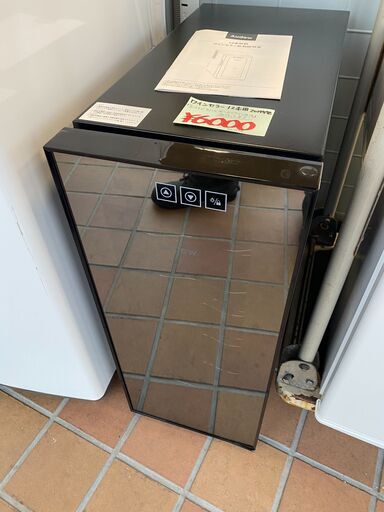 中古ワインセラー　12本用　2019年製