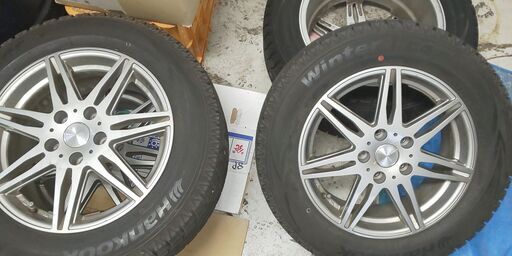 値下げです！！　アルミ付き　スタッドレスタイヤ　4本セット