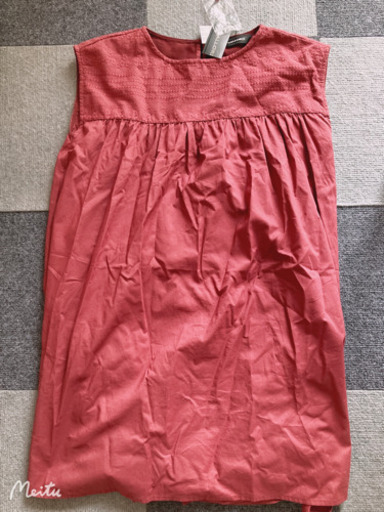 女の服