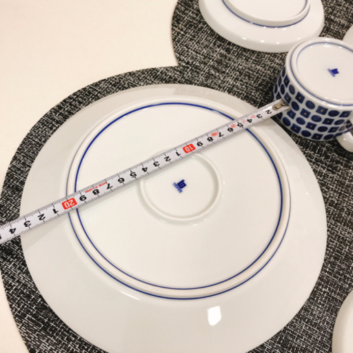 白山陶器のプレートとティーカップ＆ソーサペア