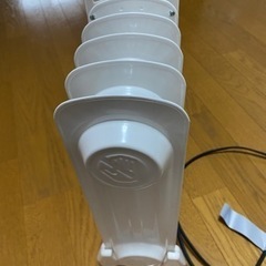 さらに値下げしました‼️アイリスオーヤマミニオイルヒーターお取引中の画像